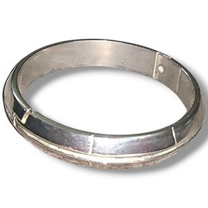 Vintage Silver Tone Hinged Bangle Bracelet